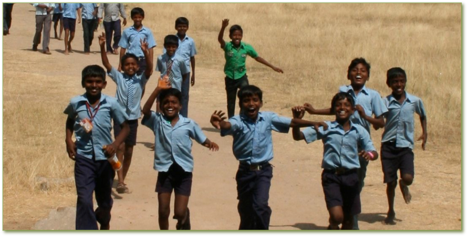 Tras los pasos de Montessori, Krishnamurti, Vicente Ferrer y Sri Aurobindo Tras los pasos de Montessori, Krishnamurti, Vicente Ferrer y Sri Aurobindo